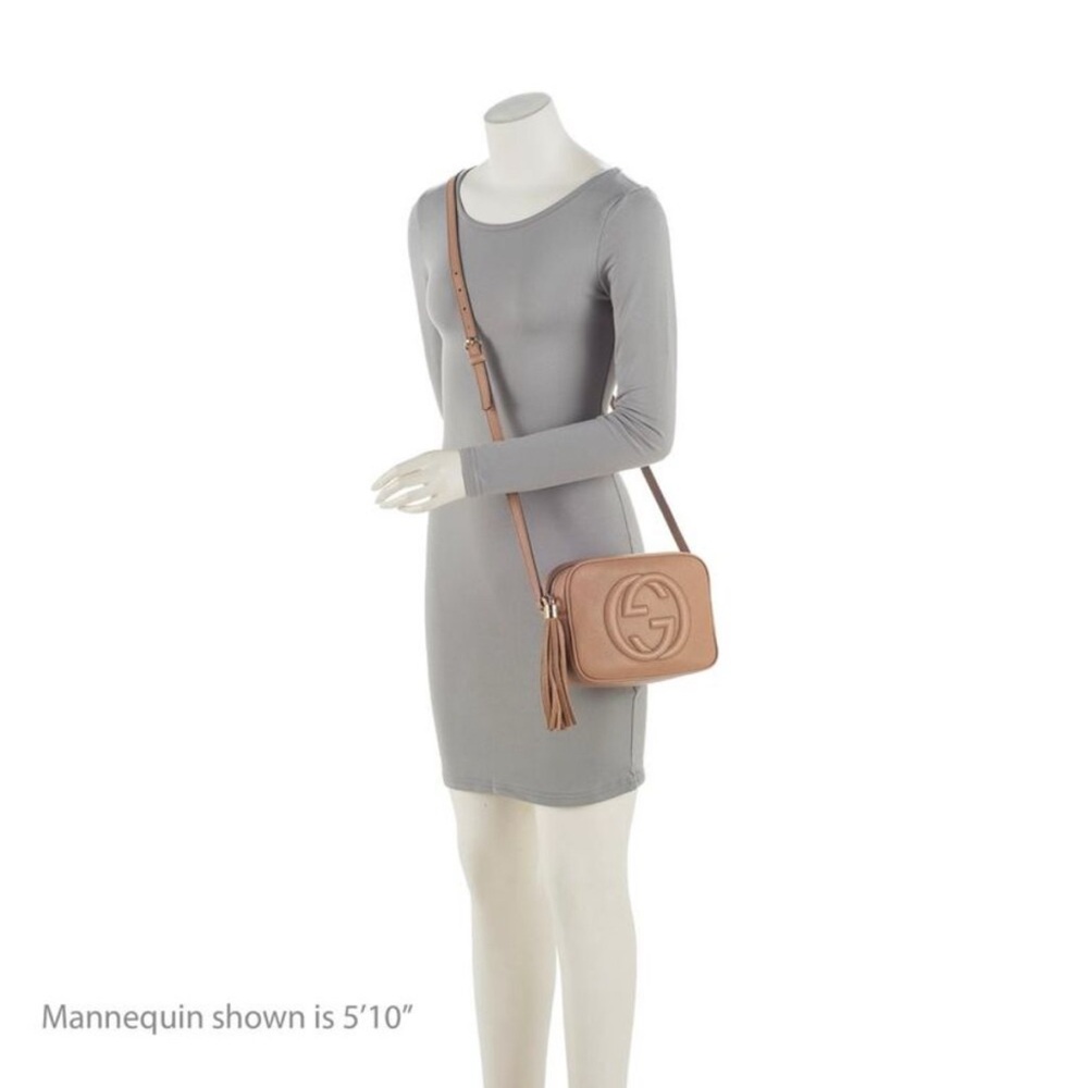 GUCCI
Pebbled Calfskin Small Soho Disco Bag. Rose Beige - Picture 4 of 13